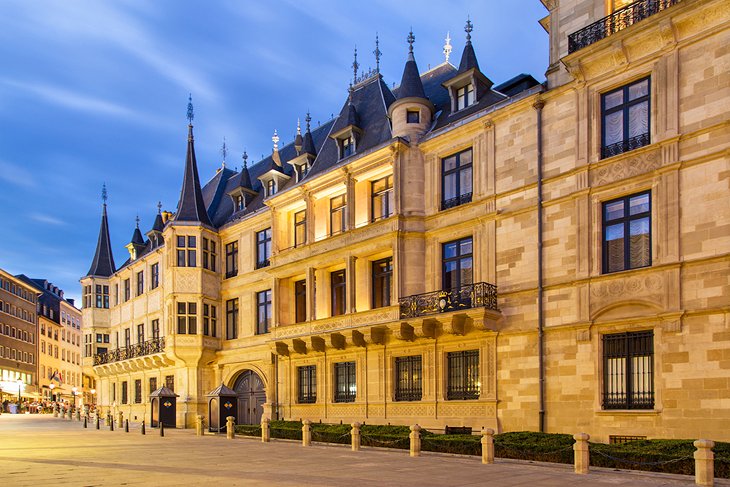 Datenschutzrichtlinie Luxembourg-in-pictures-beautiful-places-to-photograph-grand-ducal-palace